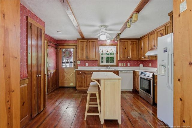 5314 Ole Cypress Springs Road, Hope Mills, NC 28348