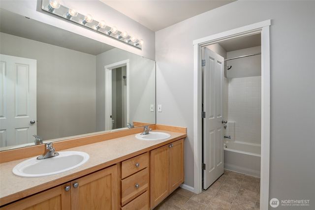 28011 Maple Ridge Way SE, Maple Valley, WA 98038