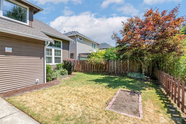 28011 Maple Ridge Way SE, Maple Valley, WA 98038