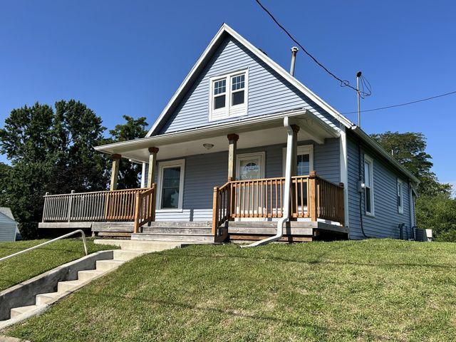 912 E 25th Court, Des Moines, IA 50317