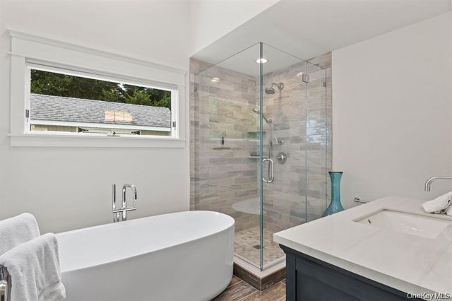 88 Dyke Road, Setauket, NY 11733