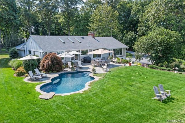 88 Dyke Road, Setauket, NY 11733