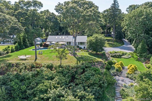 88 Dyke Road, Setauket, NY 11733
