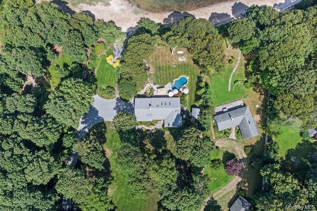 88 Dyke Road, Setauket, NY 11733