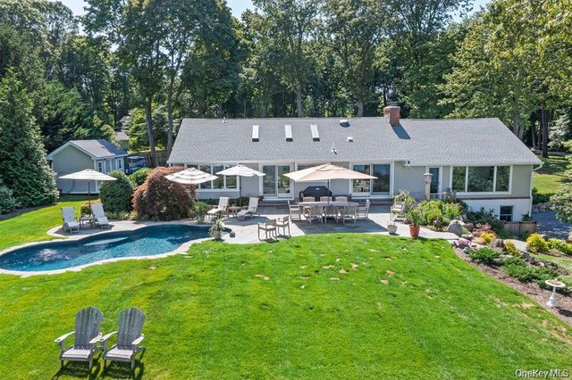 88 Dyke Road, Setauket, NY 11733