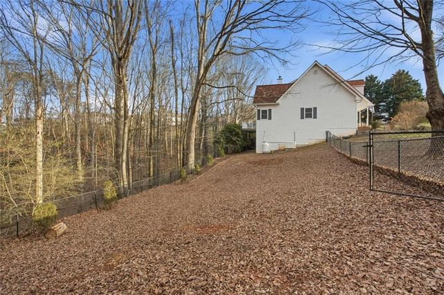 124 Golden Autumn Drive, Dahlonega, GA 30533