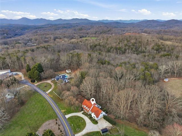 124 Golden Autumn Drive, Dahlonega, GA 30533