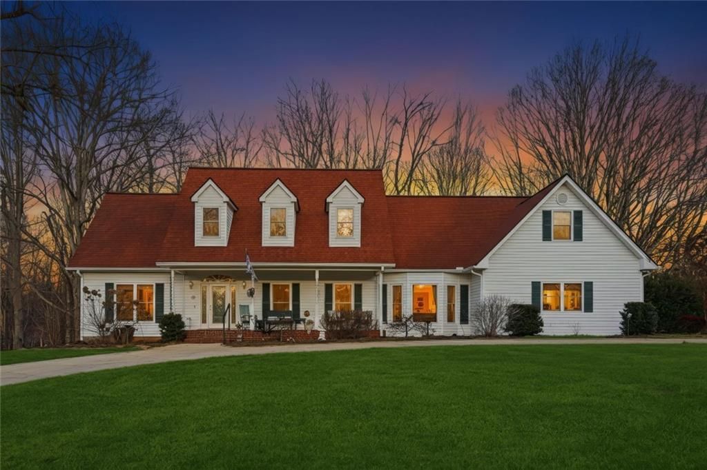 124 Golden Autumn Drive, Dahlonega, GA 30533