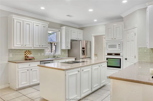 5108 Laurel Valley Court, College Station, TX 77845