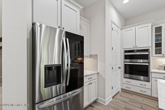 3040 MONTILLA Drive, Jacksonville, FL 32246