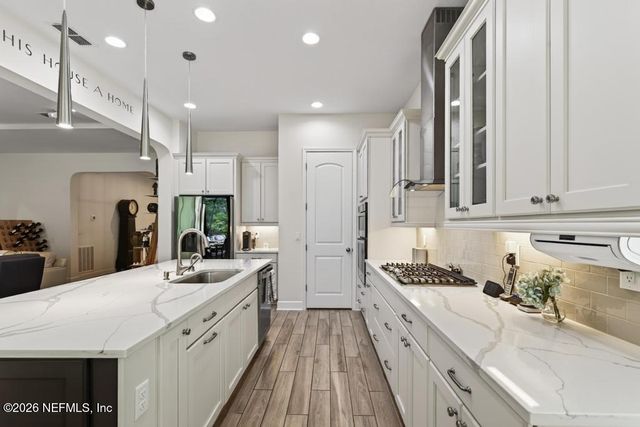 3040 MONTILLA Drive, Jacksonville, FL 32246