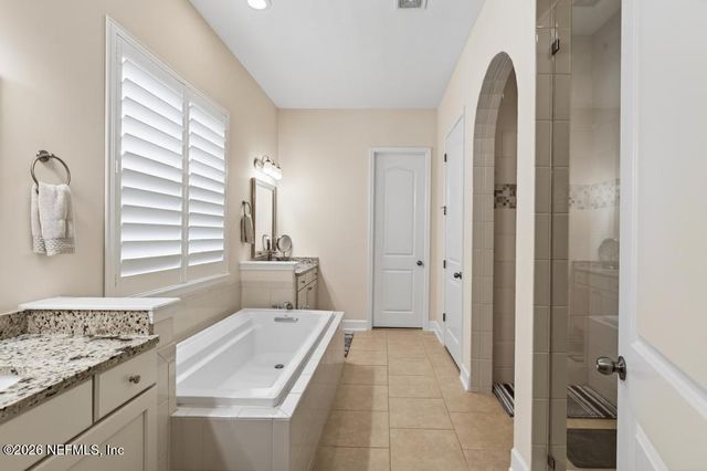 3040 MONTILLA Drive, Jacksonville, FL 32246