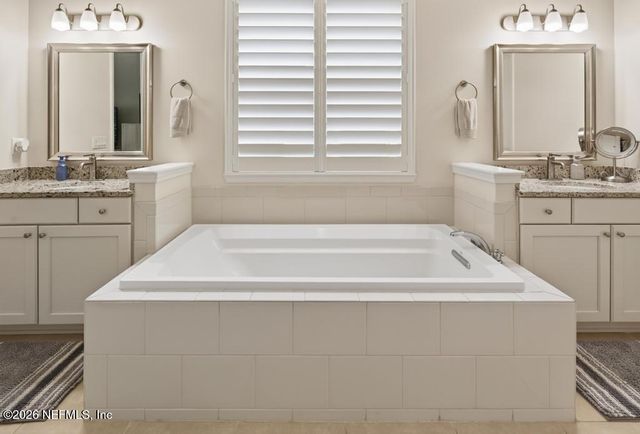 3040 MONTILLA Drive, Jacksonville, FL 32246