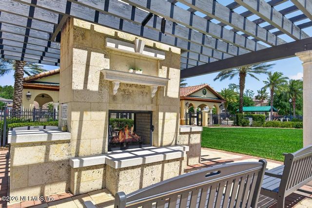 3040 MONTILLA Drive, Jacksonville, FL 32246