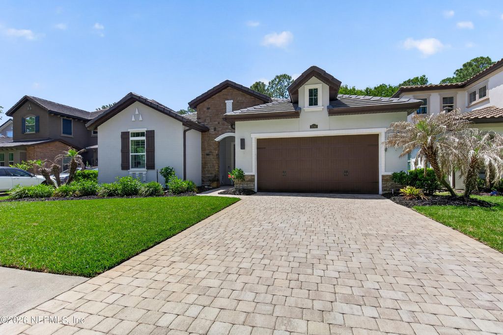 3040 MONTILLA Drive, Jacksonville, FL 32246