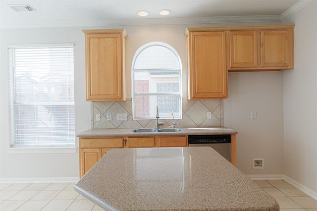 12815 Mossy Ledge Drive, Tomball, TX 77377