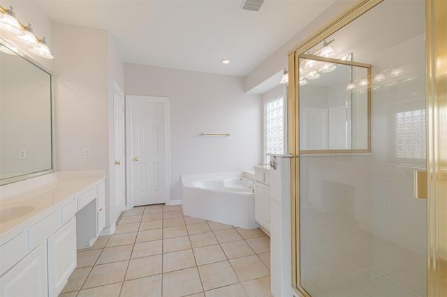 12815 Mossy Ledge Drive, Tomball, TX 77377