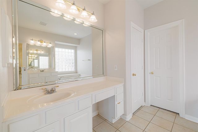 12815 Mossy Ledge Drive, Tomball, TX 77377