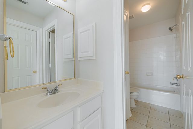 12815 Mossy Ledge Drive, Tomball, TX 77377