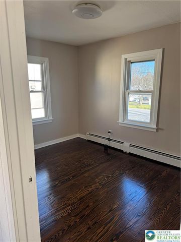 516 Heckman Avenue, Nazareth Boro, PA 18064