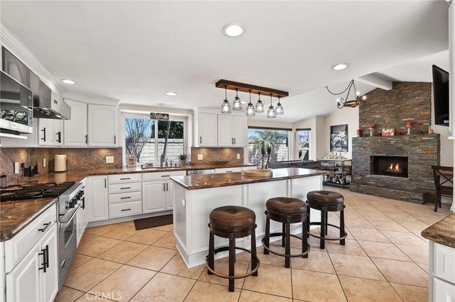 8482 Deepview Drive, Huntington Beach, CA 92646