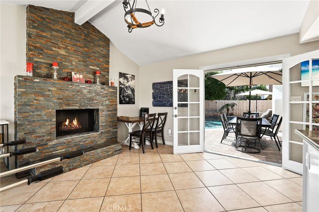 8482 Deepview Drive, Huntington Beach, CA 92646