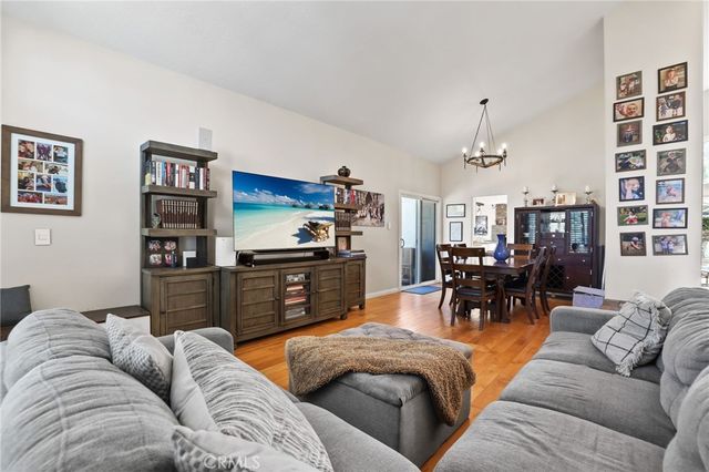 8482 Deepview Drive, Huntington Beach, CA 92646