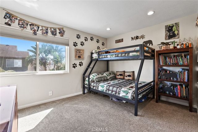 8482 Deepview Drive, Huntington Beach, CA 92646