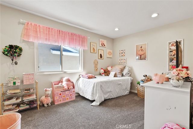 8482 Deepview Drive, Huntington Beach, CA 92646