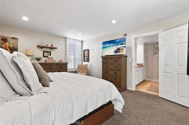 8482 Deepview Drive, Huntington Beach, CA 92646