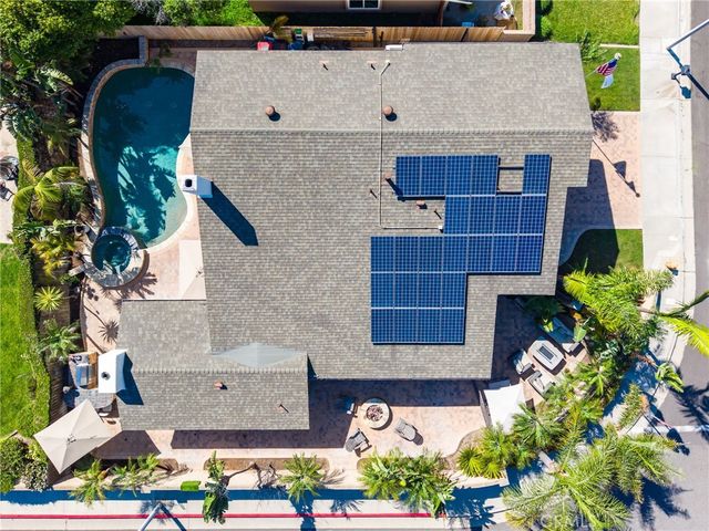 8482 Deepview Drive, Huntington Beach, CA 92646