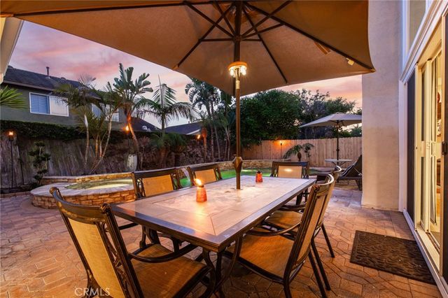 8482 Deepview Drive, Huntington Beach, CA 92646