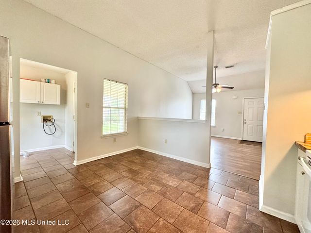 6549 Valerie Drive, Olive Branch, MS 38654
