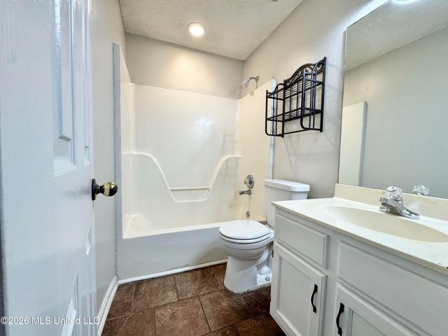 6549 Valerie Drive, Olive Branch, MS 38654