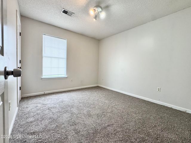 6549 Valerie Drive, Olive Branch, MS 38654