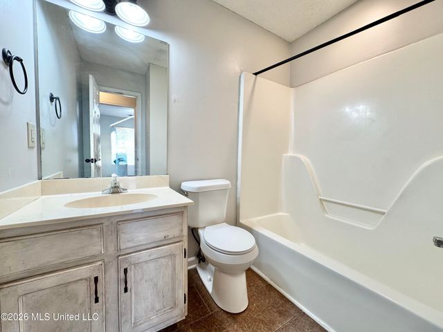 6549 Valerie Drive, Olive Branch, MS 38654