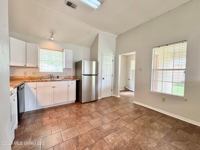 6549 Valerie Drive, Olive Branch, MS 38654