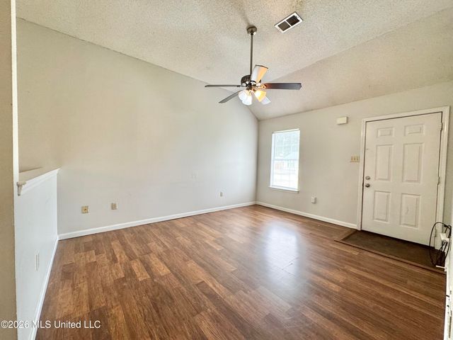 6549 Valerie Drive, Olive Branch, MS 38654