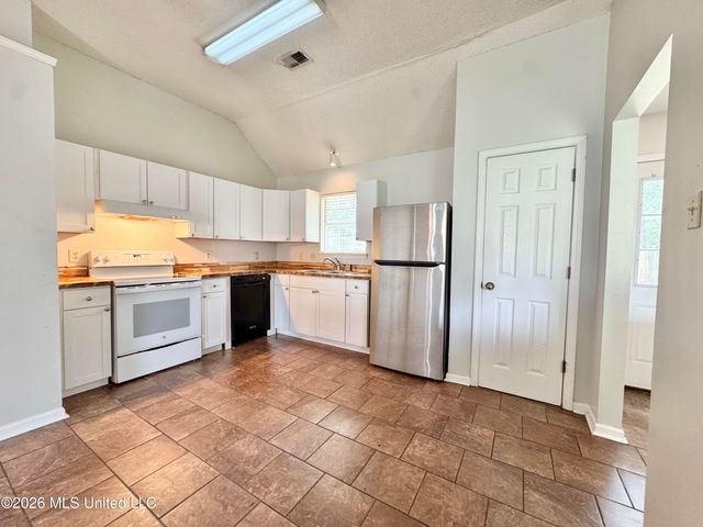 6549 Valerie Drive, Olive Branch, MS 38654