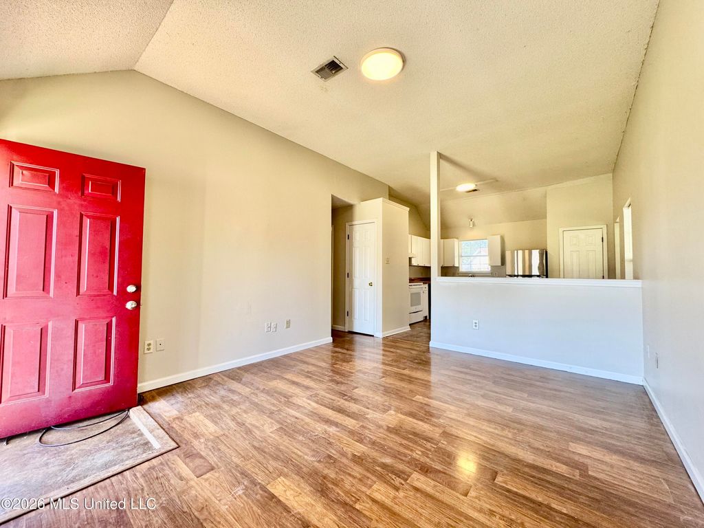 6549 Valerie Drive, Olive Branch, MS 38654 — photo 5