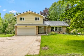 2784 Hillcrest Drive, Ionia, MI 48846