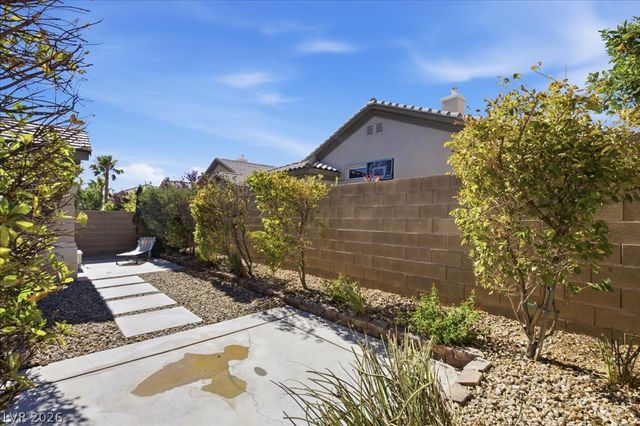 7395 Bedford Pine Court, Las Vegas, NV 89113