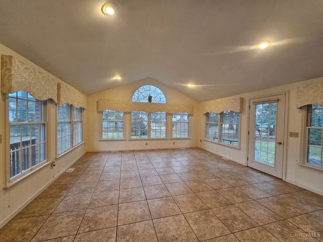 22 Hughes Court, Hamilton, OH 45013