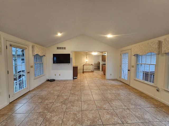 22 Hughes Court, Hamilton, OH 45013