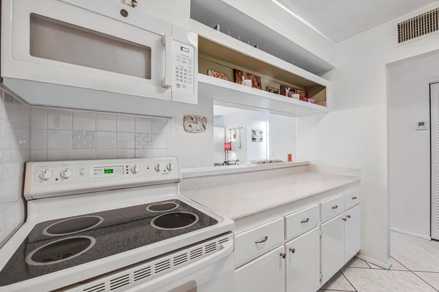 12022 W Greenway Drive 204, Royal Palm Beach, FL 33411