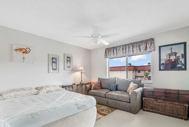 12022 W Greenway Drive 204, Royal Palm Beach, FL 33411