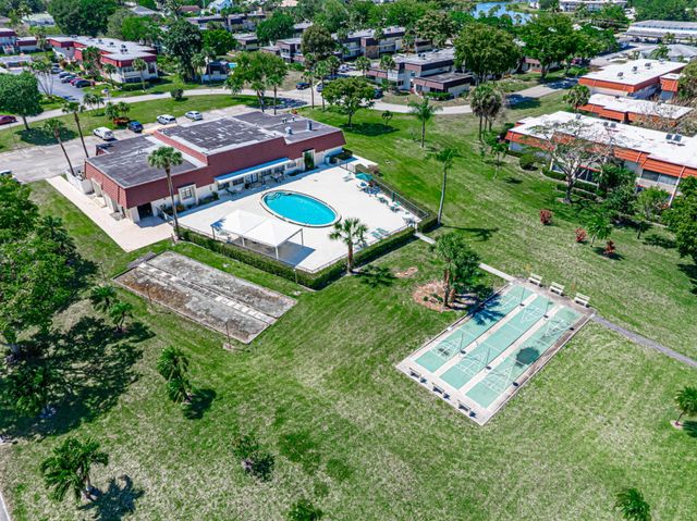 12022 W Greenway Drive 204, Royal Palm Beach, FL 33411