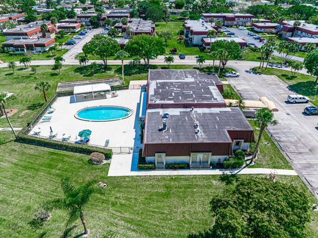 12022 W Greenway Drive 204, Royal Palm Beach, FL 33411