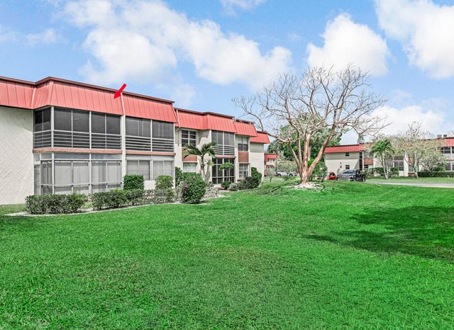 12022 W Greenway Drive 204, Royal Palm Beach, FL 33411