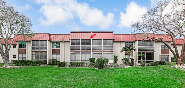 12022 W Greenway Drive 204, Royal Palm Beach, FL 33411